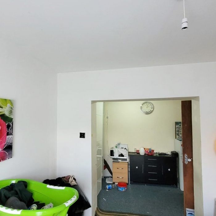 Lansbury Avenue, Edmonton, London N18 - Photo 1
