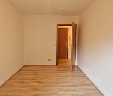 Renovierte 2-Zimmer-Mietwohnung mit Loggia und Duplex-Stellplatz - Foto 5