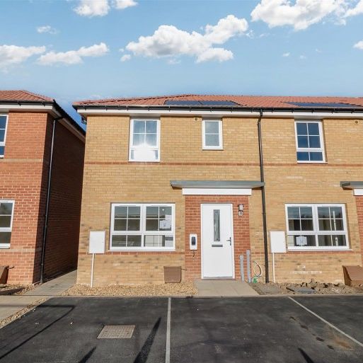 3 Bedroom House - Terraced - Photo 1