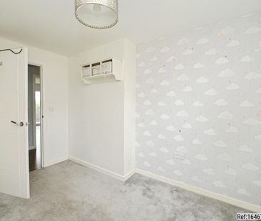 2 bed Flat in Morse Lodge 44 Whitworth Avenue, Romford, RM3 7GP - Photo 1