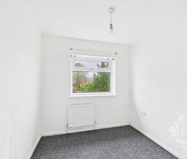 3 bedroom end of terrace house to rent - Photo 4