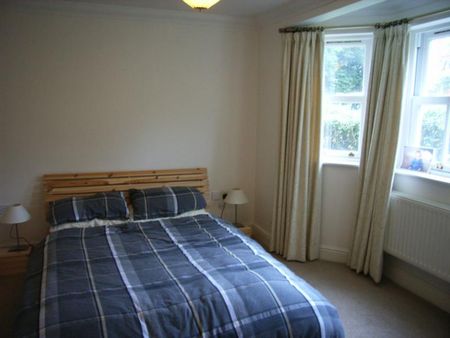 Albury House, Guildford - 2 bedrooms Property for lettings - Seymours - Photo 4