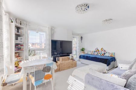 2 bedroom apartment to rent - Photo 2