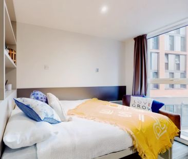 Silver Studio - Photo 1