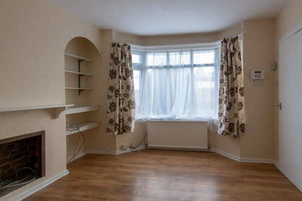 3 bedroom semi-detached house to rent - Photo 1