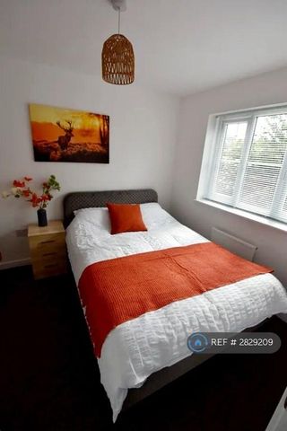 1 bedroom in a house share to rent - Photo 5