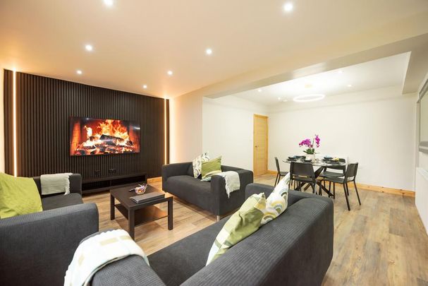 8 bedroom detached house to rent - Photo 1