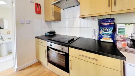 4 bedroom house to rent - Photo 4