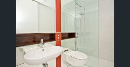 Level 7. MODERN ONE BEDROOM SUITE IN CENTRAL PARK - Photo 2