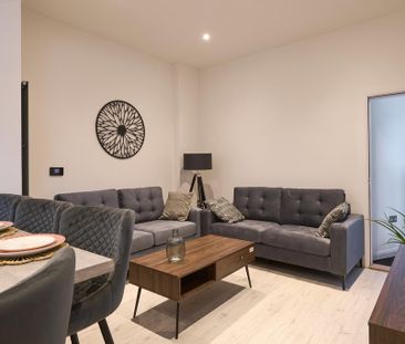 6 bedroom semi-detached house to rent - Photo 3