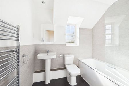 Hayes Drive, Three Mile Cross, Reading, Berkshire, RG7 - Photo 3