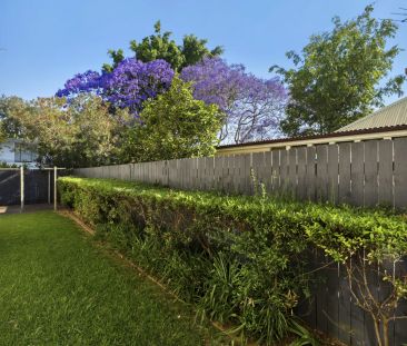 Tranquil Living within Footsteps to Darling Street - Photo 5