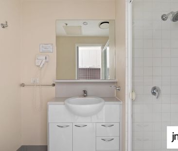 Low maintenance and fully furnished! - Photo 5
