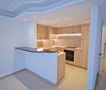 Centraal gelegen ruim appartement vlak bij het stadhuis van Knokke - Photo 3