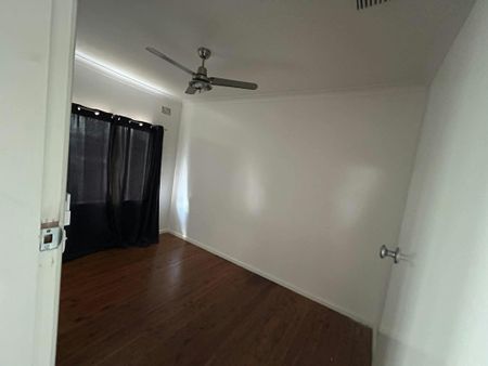 Four Bedroom Home South Tamworth - Photo 5