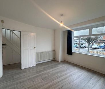 4 bedroom end of terrace house to rent - Photo 6