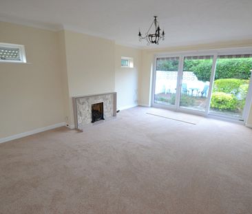 2 bed bungalow to rent in Ameys Lane, Ferndown, BH22 - Photo 2