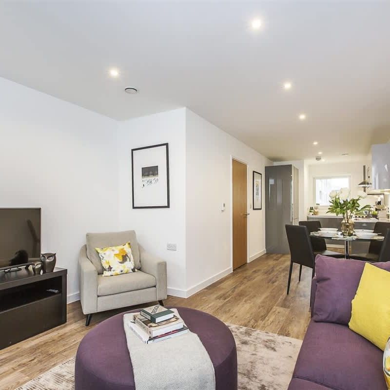 Batavia Road London SE14 - Photo 1