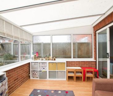 3 bedroom semi-detached house to rent - Photo 5