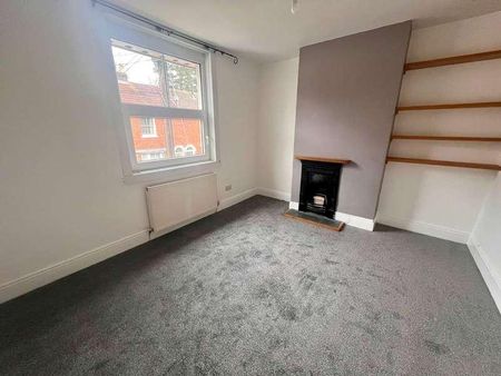 Madeline Road, Petersfield, Hampshire, GU31 - Photo 2