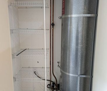 3BR Unit in Hamilton East - Photo 2