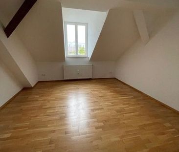 Einziehen und Wohlfühlen! Schicke, renovierte 2-Zimmer-Wohnung mit ... - Photo 1