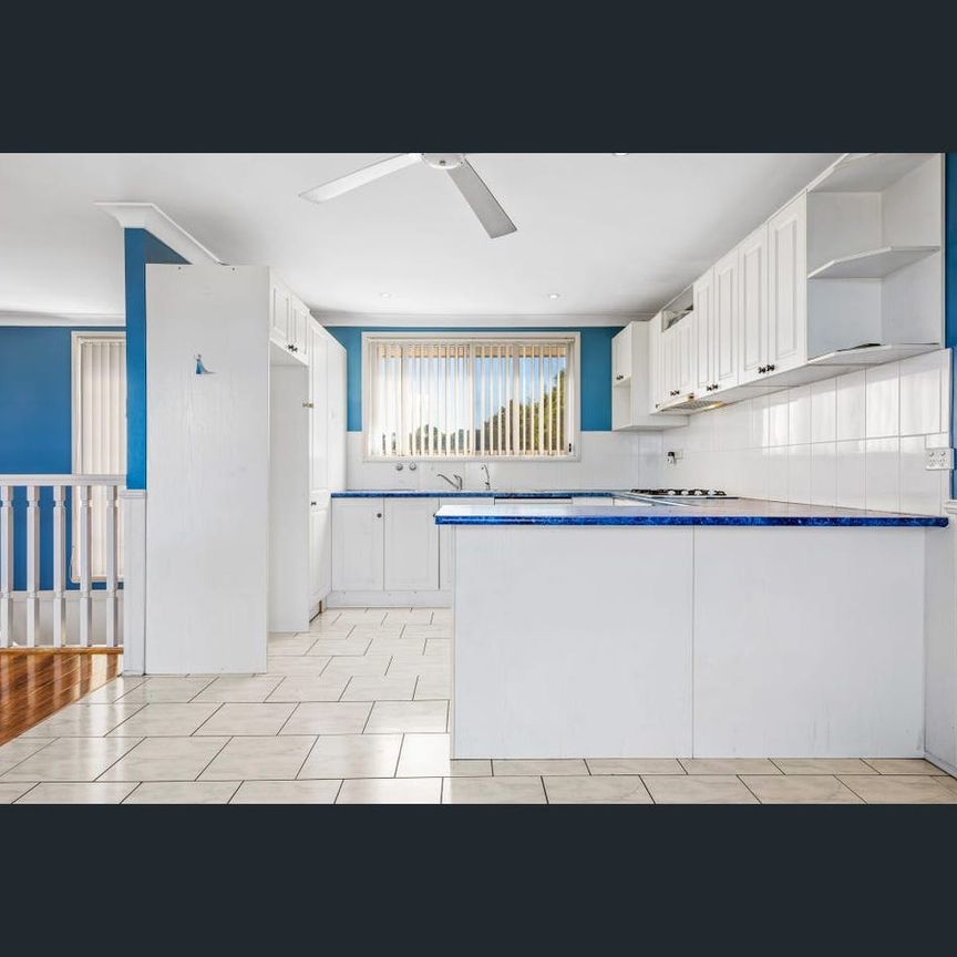 3 Bedroom Upstairs House in Quakers Hill - Photo 1