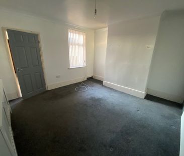 None, None - Photo 3