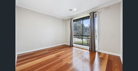 Spacious 3-Bedroom Unit in Great Location – Walk to Everything! - Photo 2