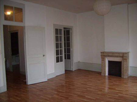 Location appartement 2 pièces 56.79 m² à Mâcon (71000) CENTRE VILLE - Photo 2