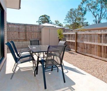 Affordable Studio Apartment in Loganlea suitable for one person. - Photo 4