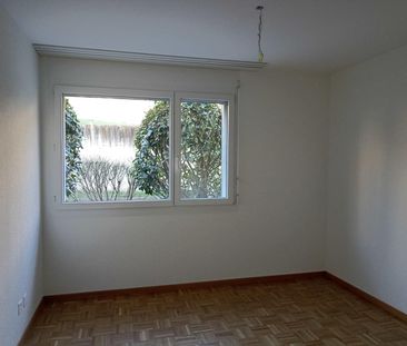 Bel appartement traversant partiellement rénové de 3.5 pièces situé... - Foto 2