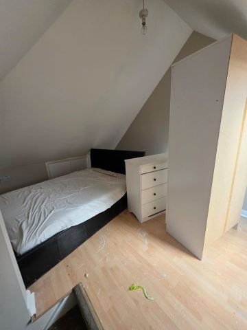 5 Bed Semi-Detached House, Georgian Court, HA9 - Photo 4