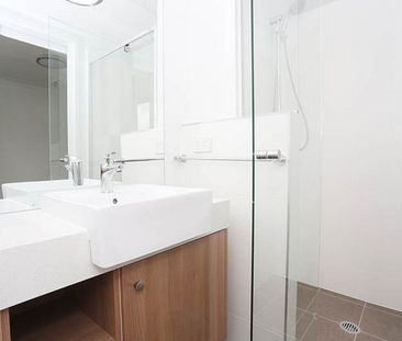 Contemporary Apartment - Secure Access - Photo 2