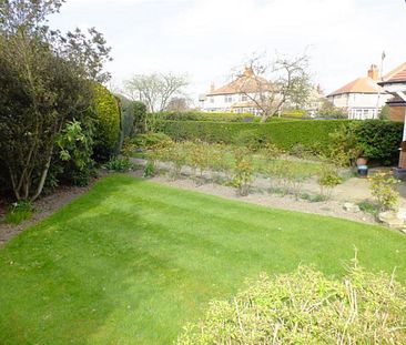 Talbot Gardens, Roundhay, Leeds - Photo 3