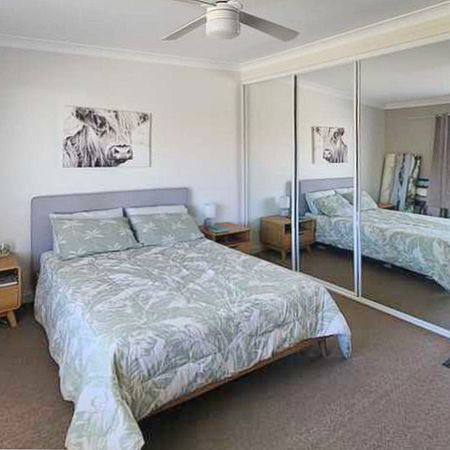 56 Lake Street, Forster NSW 2428 - House For Rent | Domain - Photo 4