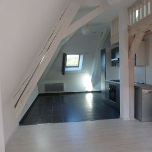 À louer / Appartement F2 DUPLEX / BESANCON QUARTIER ST-FERJEUX 26 rue de la Basilique - Photo 3