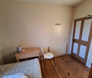 Room in a Shared Flat, Gorgie Road, EH11 - Photo 3