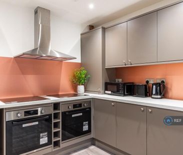 1 bedroom in a house share to rent - Photo 2