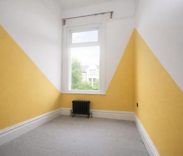 4 bedroom terraced house to rent - Photo 5
