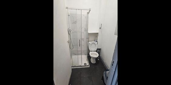 Room in a Shared Flat, High Road Leyton, E10 - Photo 3