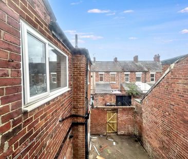 3 bed flat to rent in NE28 - Photo 2
