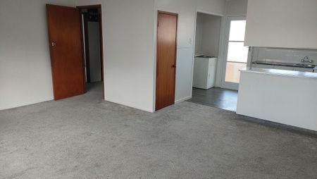 3 bedrooms family home in Papatoetoe - Photo 5