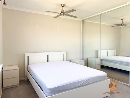 Victoria Park - Photo 2