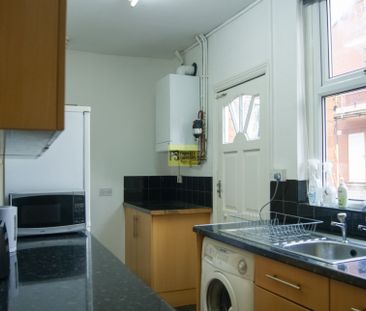 268 Dawlish Road - Photo 2