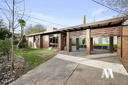 8 Shalimar Court, Vermont South VIC 3133 - House For Rent | Domain - Photo 5