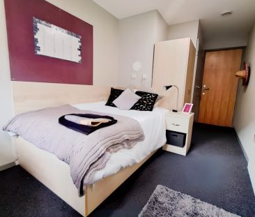 Ensuite gold - Photo 3