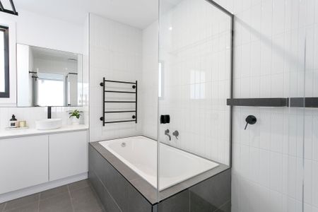 Contemporary Townhouse in Frankston High School Zone - Photo 3