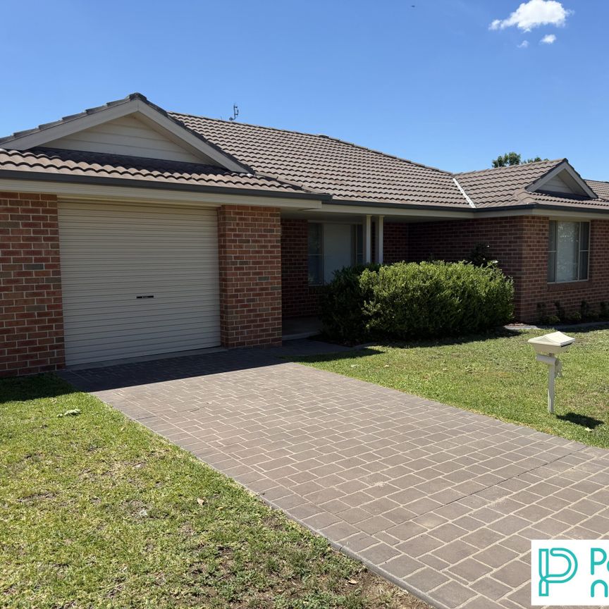 87 Grant Street, TAMWORTH NSW 2340 - Photo 1