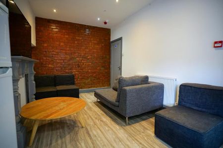 5 bedroom house to rent - Photo 2